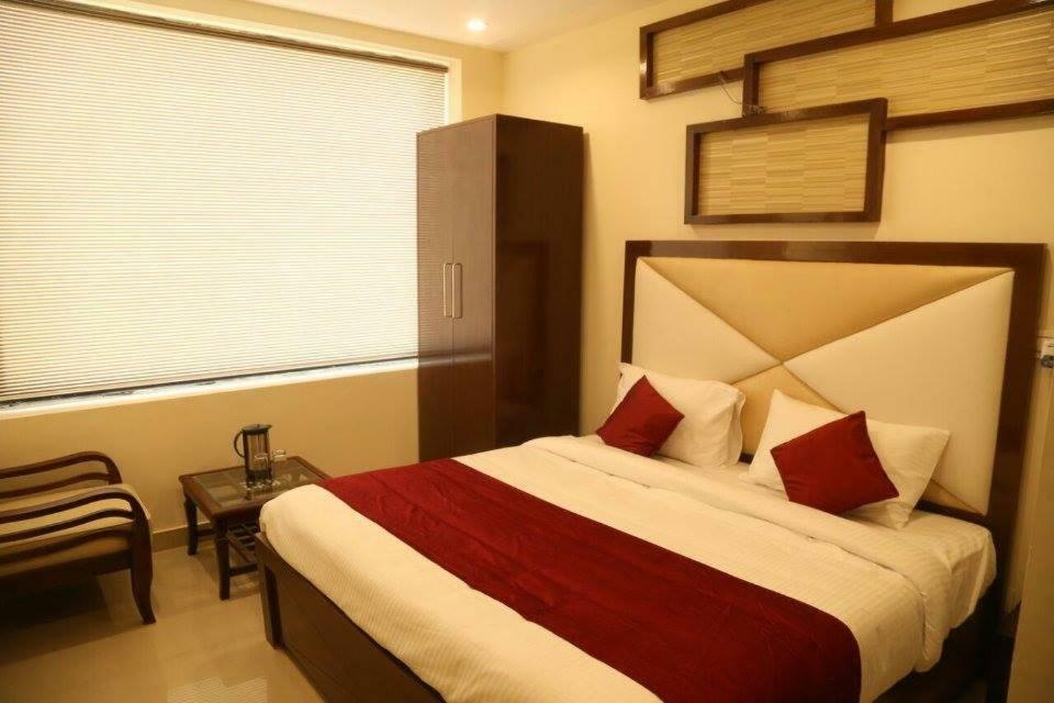 Hotel Eurasia Zirakpur Eksteriør billede